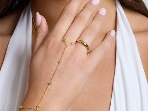 Gold Coast Hand Chain
